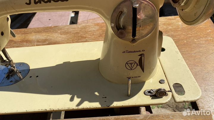 Швейная машинка на запчасти Тикка