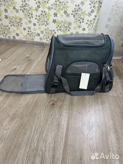 Переноска для кошек и маленьких собак