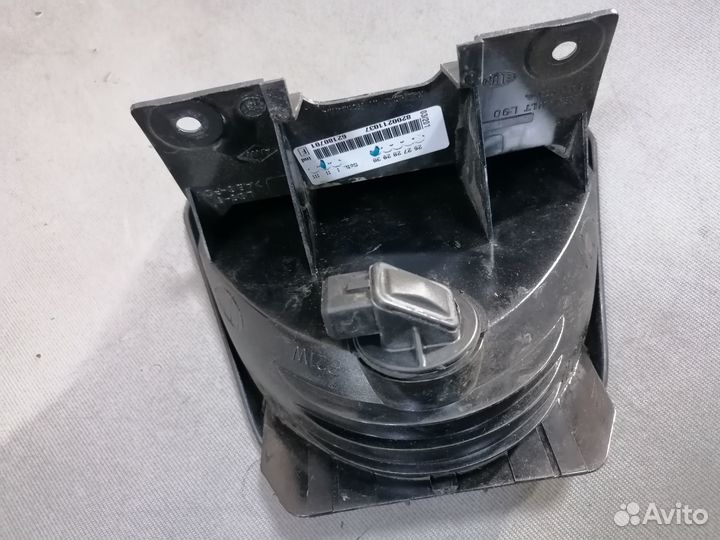 Стоп сигнал салона Renault Logan 2005-2014