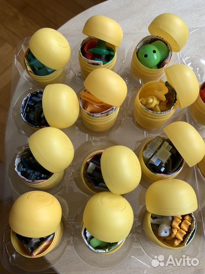 Киндеры и другие фигурки с вкладышами