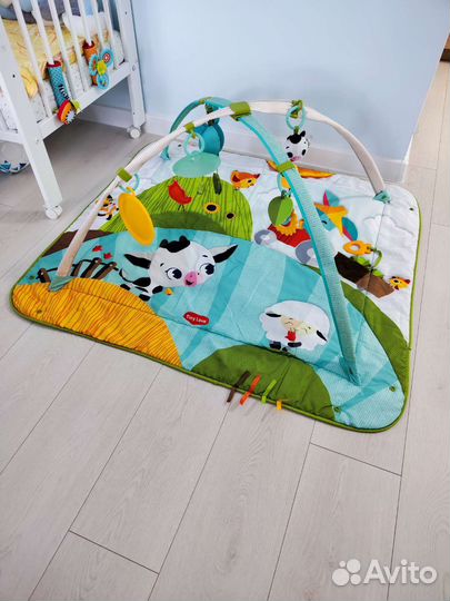 Развивающий коврик tiny love ферма