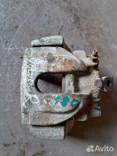 Суппорт задний Volvo S80