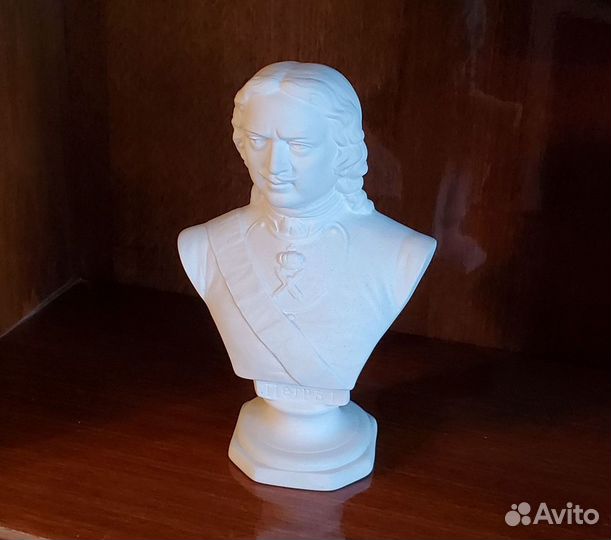 Бюст: Петр I