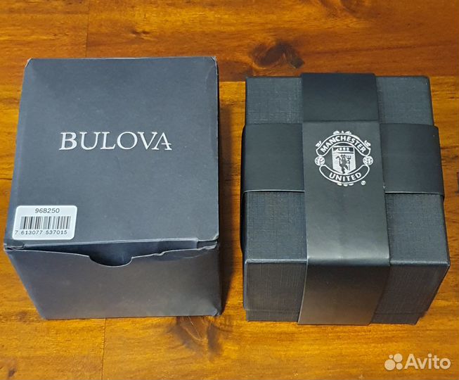 Оригинал в пленках часы Bulova Manchester United