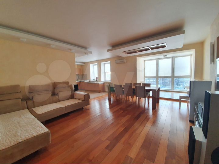 4-к. квартира, 170 м², 6/8 эт.