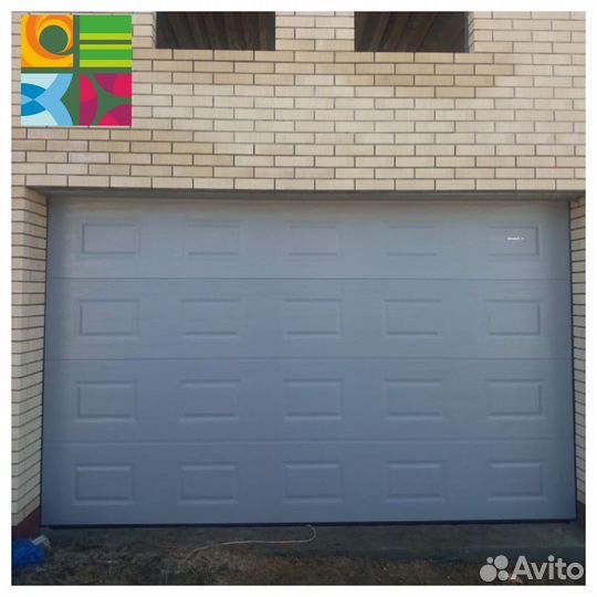Секционные ворота для гаража alutech