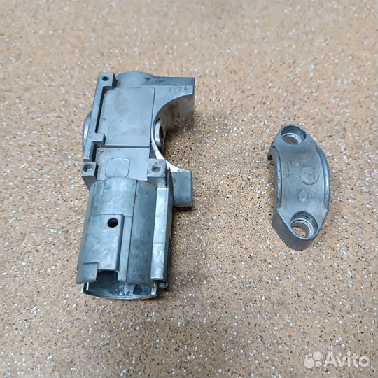 Замок зажигания Субару Легаси 2