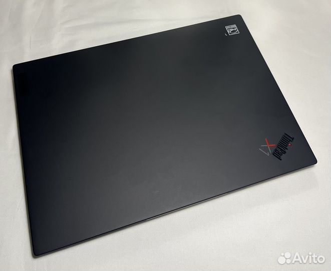 Thinkpad x1 carbon gen 11 (i5-16-512-fullhd)