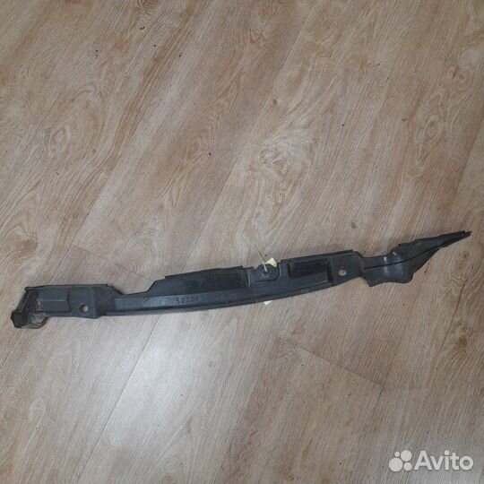 Пыльник крыла передний правый Mitsubishi Outlander