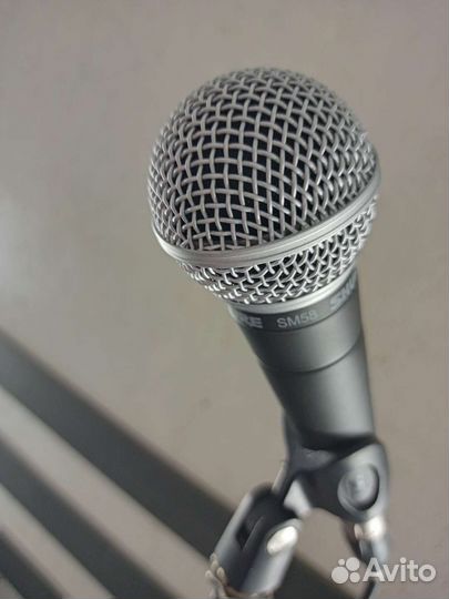 Студийный микрофон shure sm58s