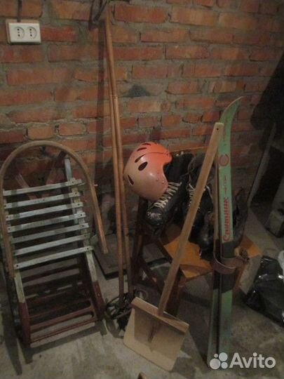 Коньки старинные и другое