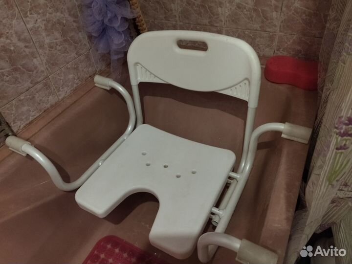 Сиденье - кресло для инвалидов и пожилых на ванну