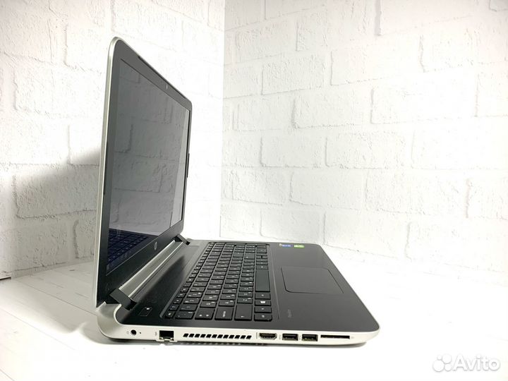 Ноутбук HP core i5/8Gb/SSD256Gb/2 видеокарты