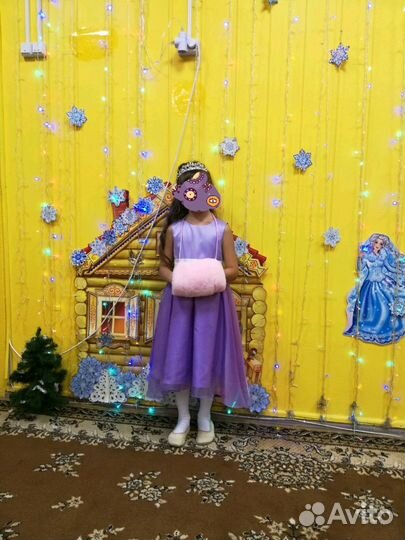 Платье нарядное