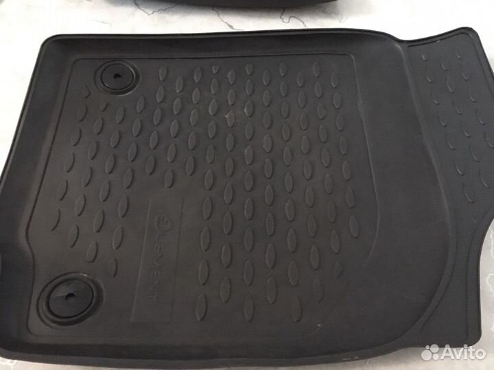 Автомобильные коврики в салон