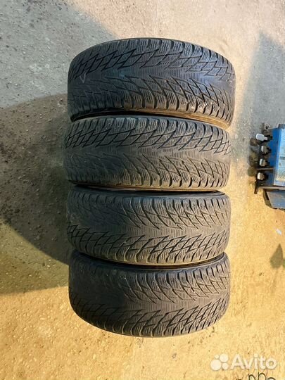 Nokian Tyres Hakkapeliitta R2 225/55 R17 97R