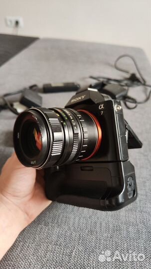Фотоаппарат Sony a7 + объектив + батарейный блок