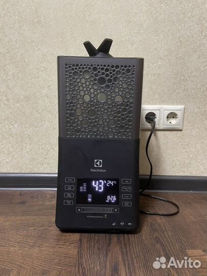 Увлажнитель воздуха Electrolux EHU-3810D