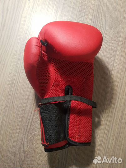 Боксерские перчатки