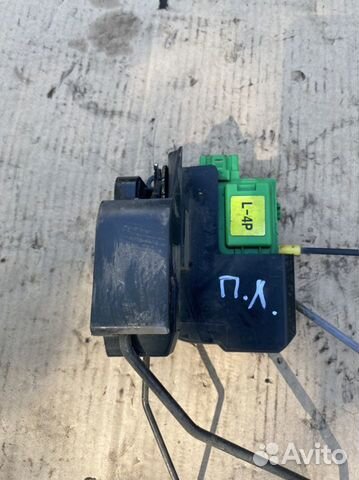 Замок двери передний левый Kia Rio 3/Solaris