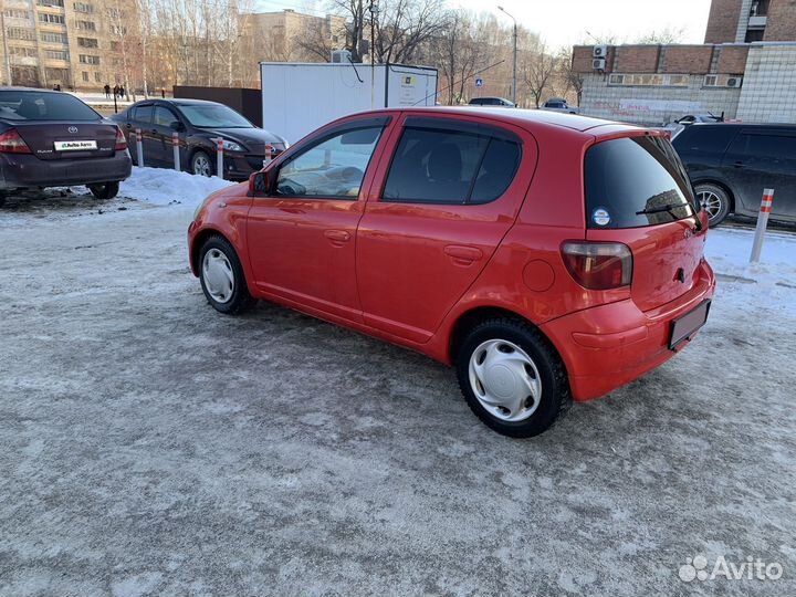 Toyota Vitz 1.0 AT, 1999, 300 000 км