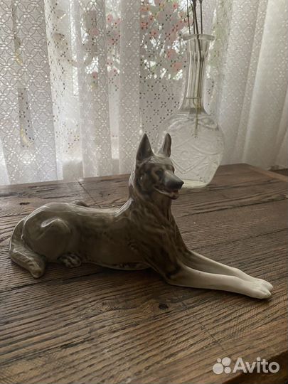 Фарфоровая статуэтка овчарка СССР