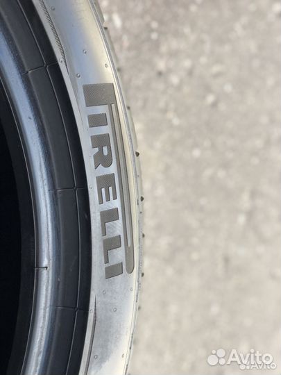 Pirelli P Zero PZ4 275/35 R20 102Y
