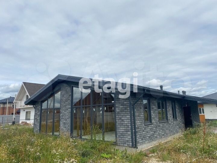 Коттедж 140 м² на участке 8,3 сот.