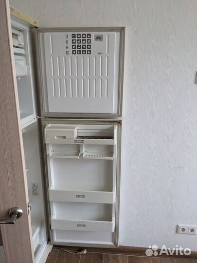 Холодильник Stinol - 110 No Frost