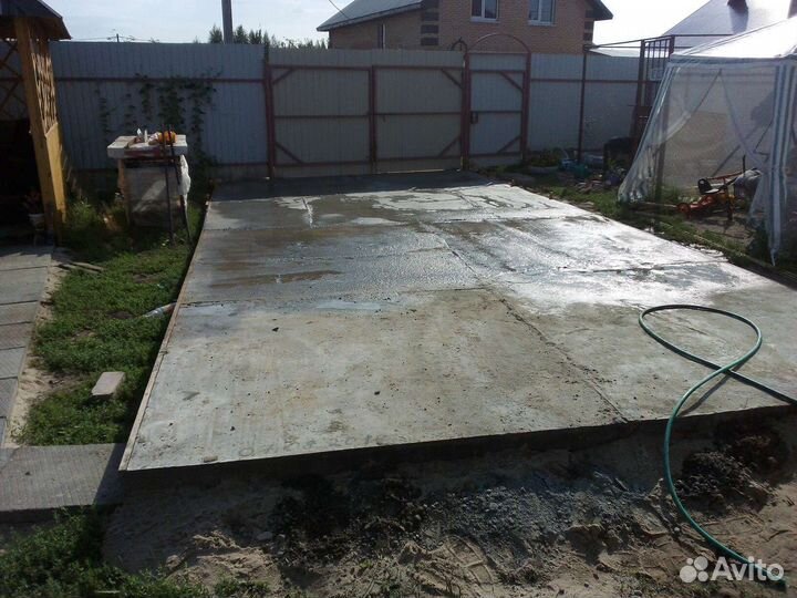 Бригада строителей