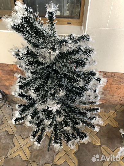 Елка искусственная с подсветкой