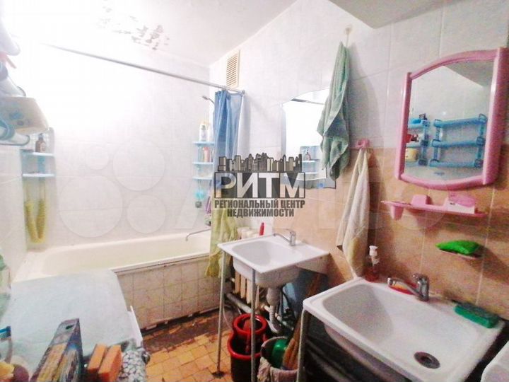 Комната 11,7 м² в 5-к., 2/9 эт.