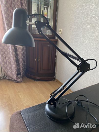 Лампа настольная