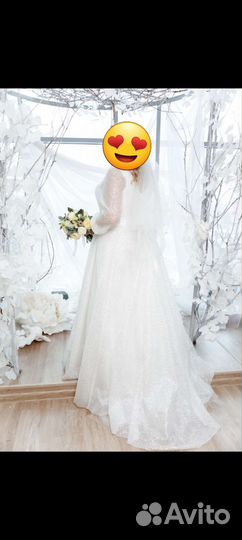 Свадебное платье