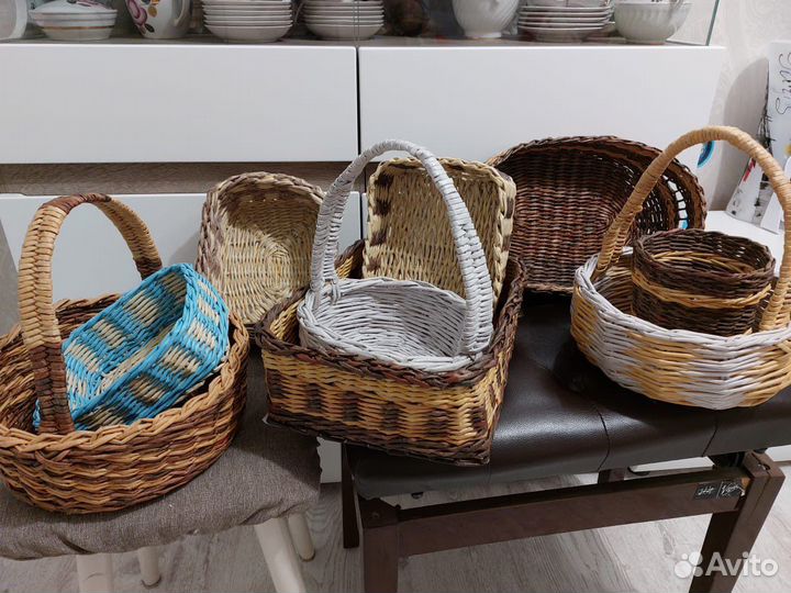 Плетеные корзинки из бумажной лозы