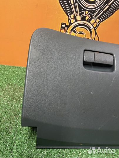 Бардачок Nissan Almera classic