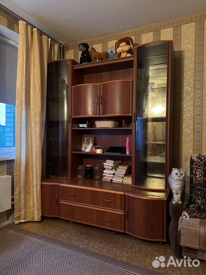 Шкаф сервант