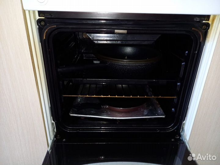 Газовая плита 4 конфорки с вытяжкой