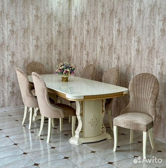 Комплект стол и стулья. В наличии