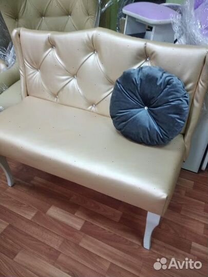 Диван для кафе, офиса, ресторана и дома