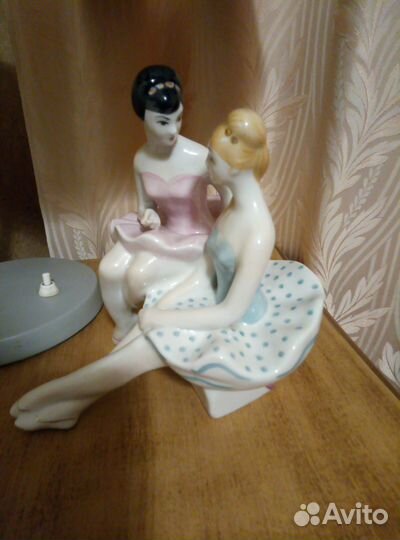 Статуэтка «В антракте». СССР, Киев