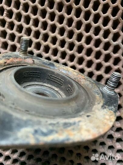 Опора стойки передняя Nissan Almera N16 QG15DE