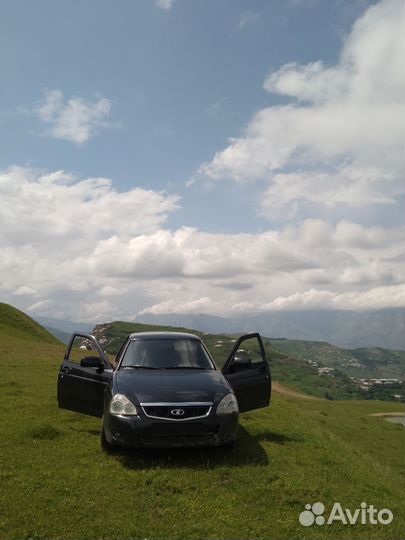 Капот на приору