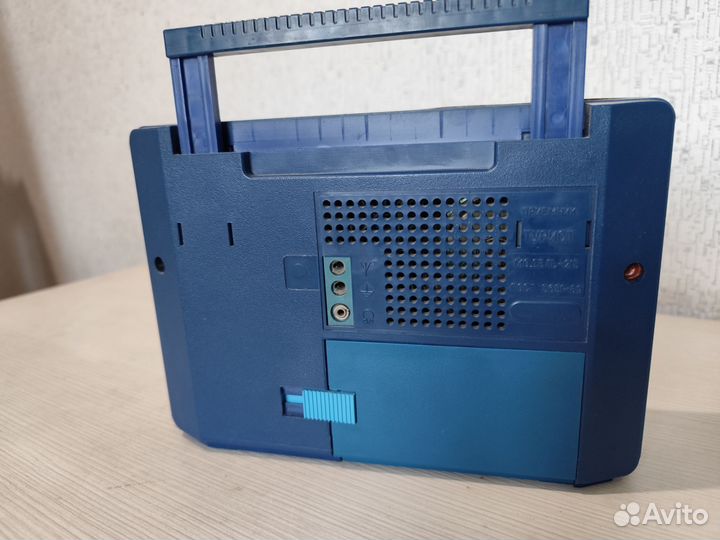 Радиоприемник Турист рп 215. СССР