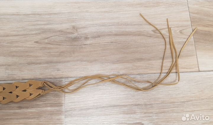 Ремень женский, бежевый, с бахромой на концах, нов