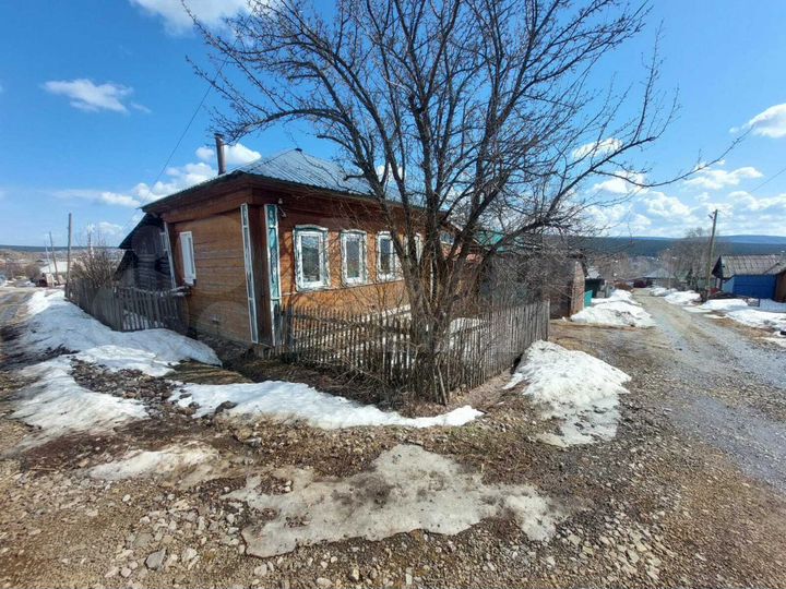 Дом 32,8 м² на участке 6 сот.