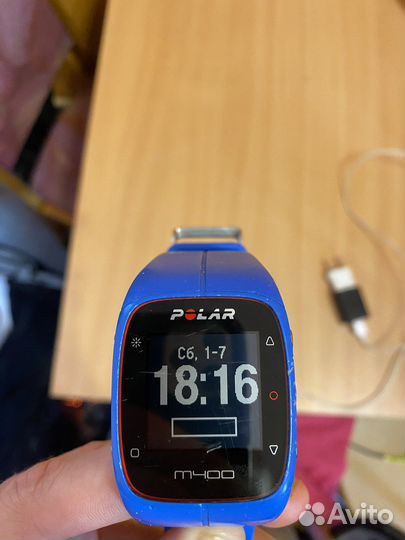 Часы polar m400
