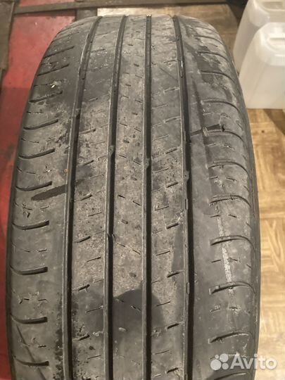 Kumho Solus SA01 KH32 215/60 R17 96H