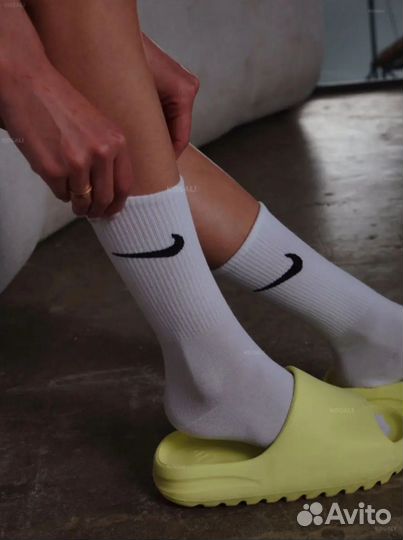 Носки Nike высокие белые