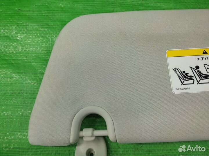 Козырек солнцезащитный правый Dodge Caliber 06-11